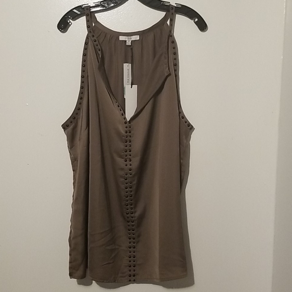 Q&A Tops - Olive sleeveless blouse
